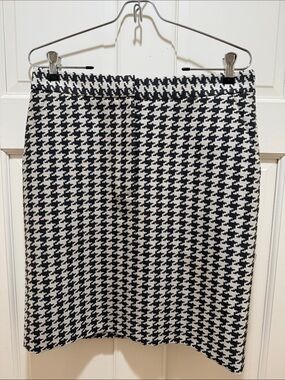 Stella McCartney Houndstooth Pencil Skirt in Black & White Size 40 Like New